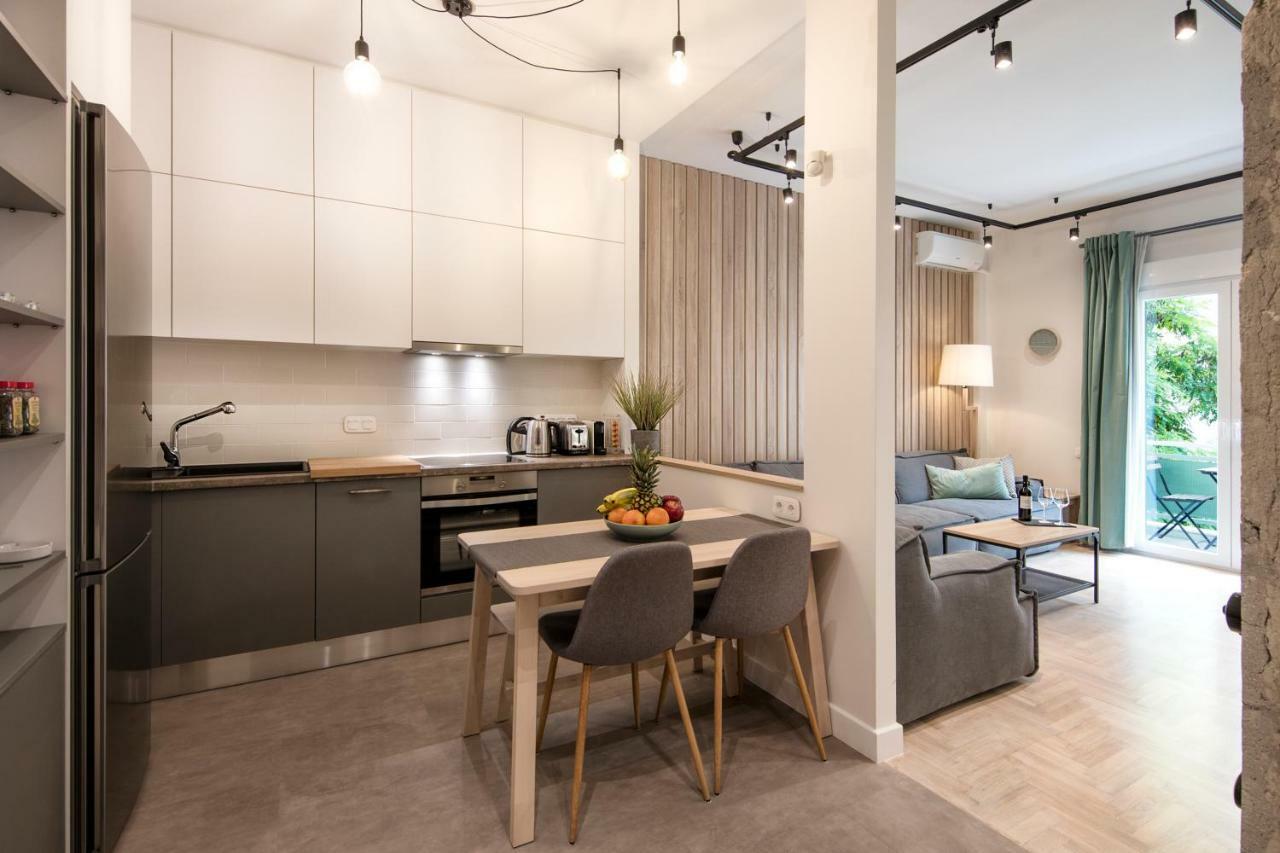 Stunning Αpartment Ιn Τhe Heart Athens. Lejlighed Eksteriør billede