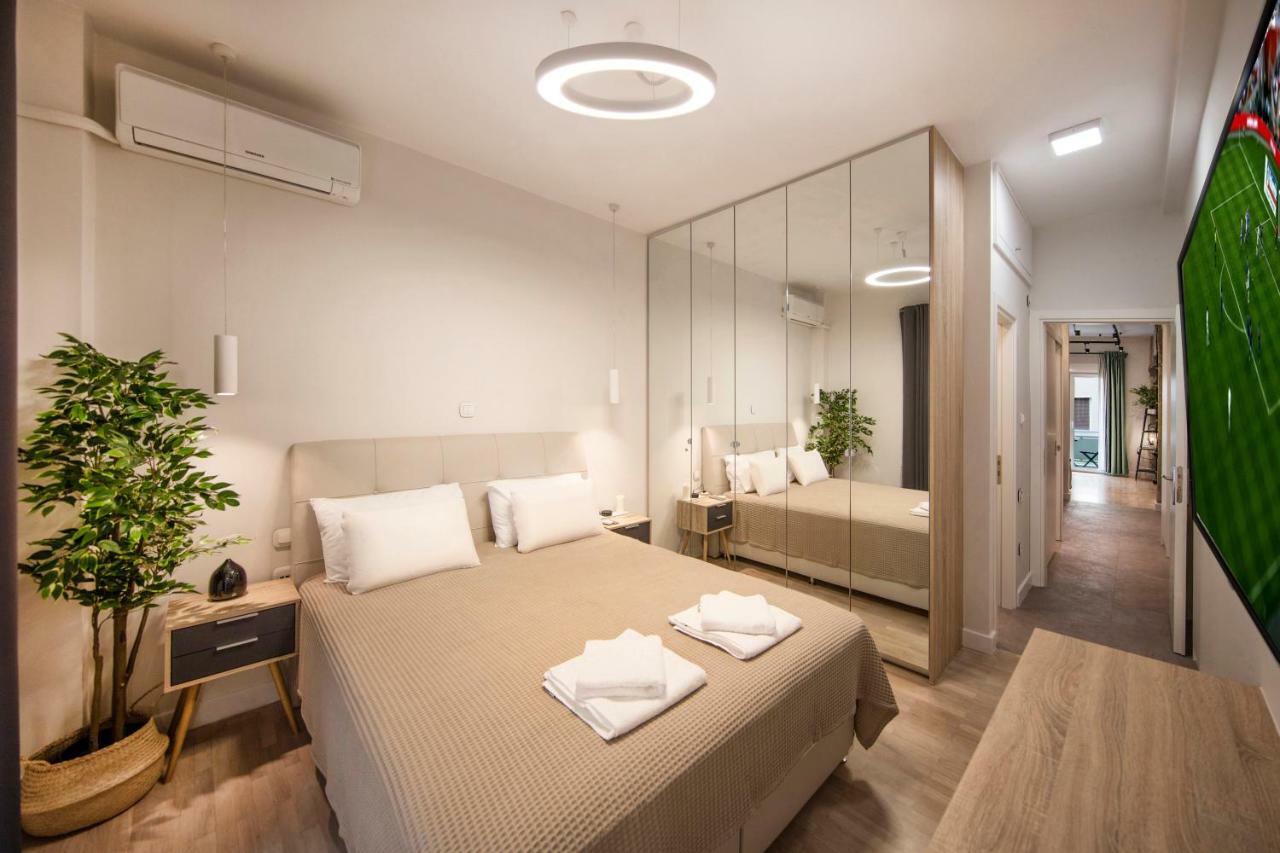 Stunning Αpartment Ιn Τhe Heart Athens. Lejlighed Eksteriør billede